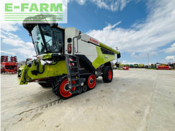 Combine harvester CLAAS Lexion