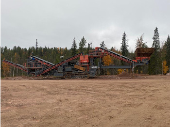 Mobile crusher SANDVIK