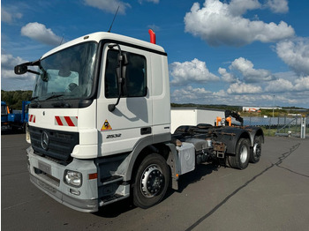 Cab chassis truck MERCEDES-BENZ Actros 2532