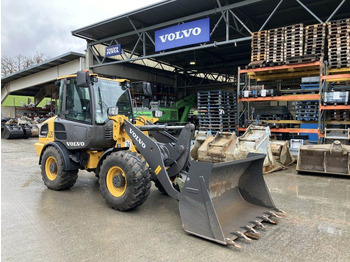 Skid steer loader VOLVO L25