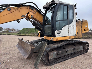 Crawler excavator LIEBHERR 914 Compact for parts breaking dismantling: picture 3