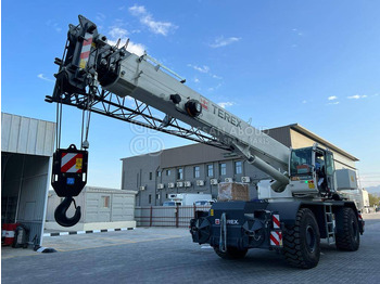 Rough terrain crane TEREX