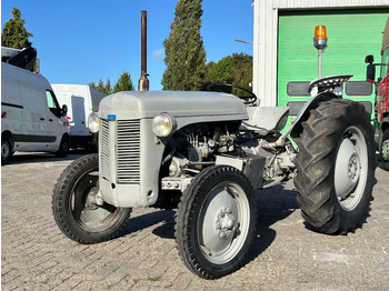 Farm tractor MASSEY FERGUSON