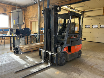 Material handling equipment TOYOTA