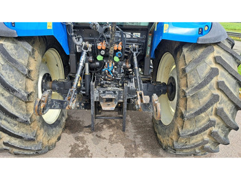 Farm tractor New Holland T 4.105: picture 5