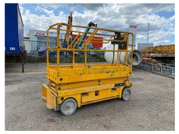 Scissor lift HAULOTTE Compact 8