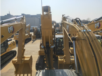 Crawler excavator CATERPILLAR 320