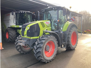 Farm tractor CLAAS Axion 830