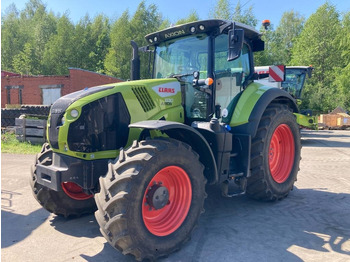 Farm tractor CLAAS Axion 830