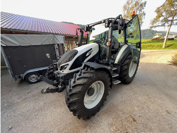 Farm tractor Valtra G135 VERSU: picture 2