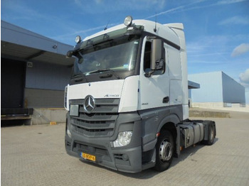 Tractor unit MERCEDES-BENZ Actros 1842