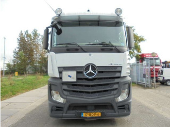 Tractor unit Mercedes-Benz Actros: picture 2