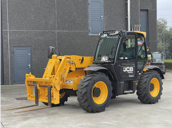 Telescopic handler JCB