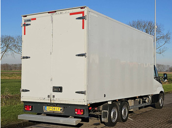 Closed box trailer