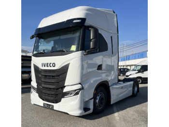 Tractor unit IVECO S-WAY