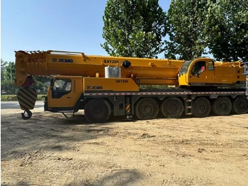 Mobile crane XCMG