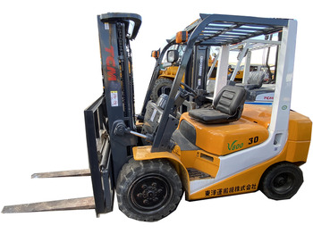 Diesel forklift TCM