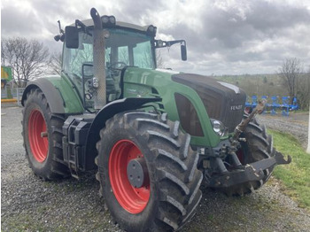 Farm tractor FENDT 927 Vario