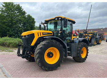 Farm tractor JCB Fastrac 4220