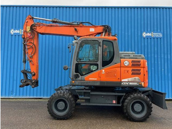 Wheel excavator DOOSAN DX165W