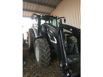 Farm tractor VALTRA