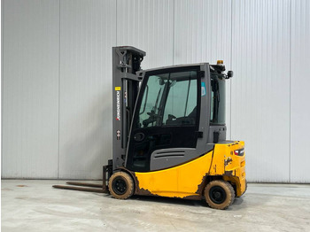 Electric forklift Jungheinrich EFG320: picture 2