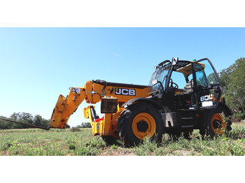 Telescopic wheel loader JCB