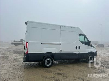 Box truck IVECO DAILY 35S14 V H2 136CV: picture 3