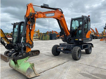 Wheel excavator DOOSAN DX57W