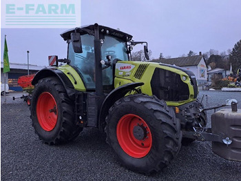 Farm tractor CLAAS Axion 810