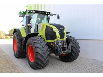 Farm tractor CLAAS Axion 810