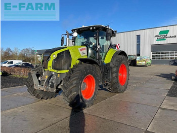 Farm tractor CLAAS Axion 810