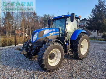 Farm tractor NEW HOLLAND T7.200