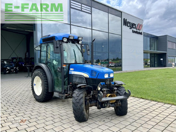 Farm tractor NEW HOLLAND