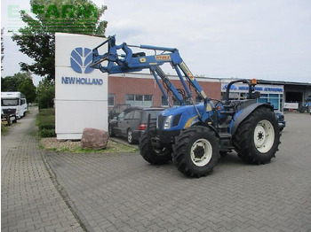 Farm tractor NEW HOLLAND