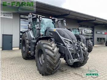 Farm tractor VALTRA