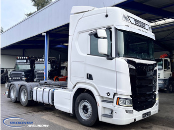 Cab chassis truck SCANIA R 580