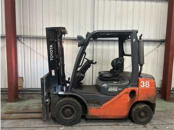 Diesel forklift TOYOTA FDF 25