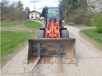 Wheel loader KUBOTA R 070: picture 4