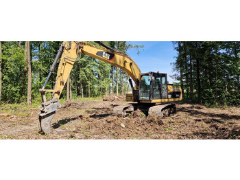 Crawler excavator CATERPILLAR 320D