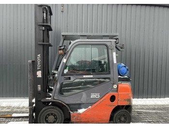 LPG forklift Toyota 8FGF20: picture 2