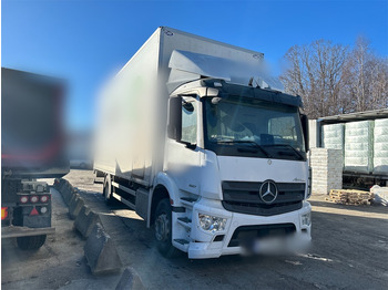 Box truck MERCEDES-BENZ