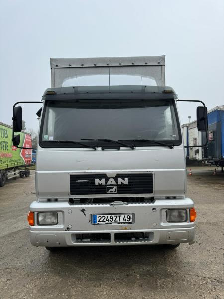 Curtainsider truck MAN: picture 7