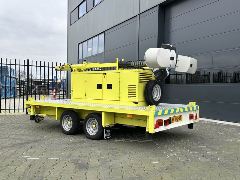 Generator set Atlas-Copco Unique generator with light pole on trailer!: picture 6