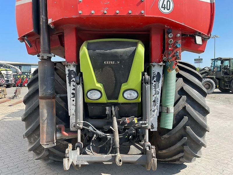 Farm tractor CLAAS XERION 3800 Trac VC: picture 8