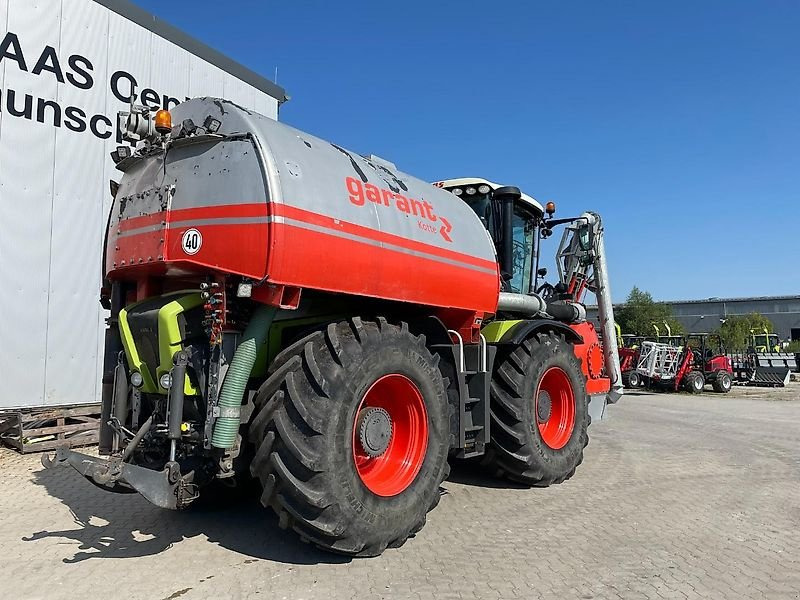 Farm tractor CLAAS XERION 3800 Trac VC: picture 11