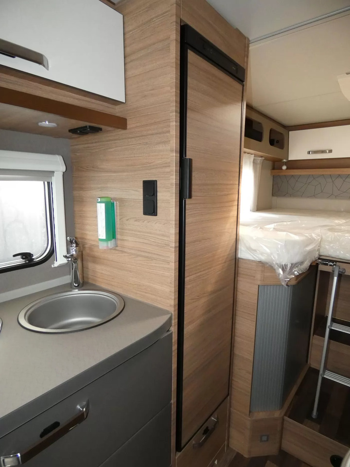 New Semi-integrated motorhome Weinsberg CaraCompact 640 MEG EDITION [PEPPER] *8106: picture 12