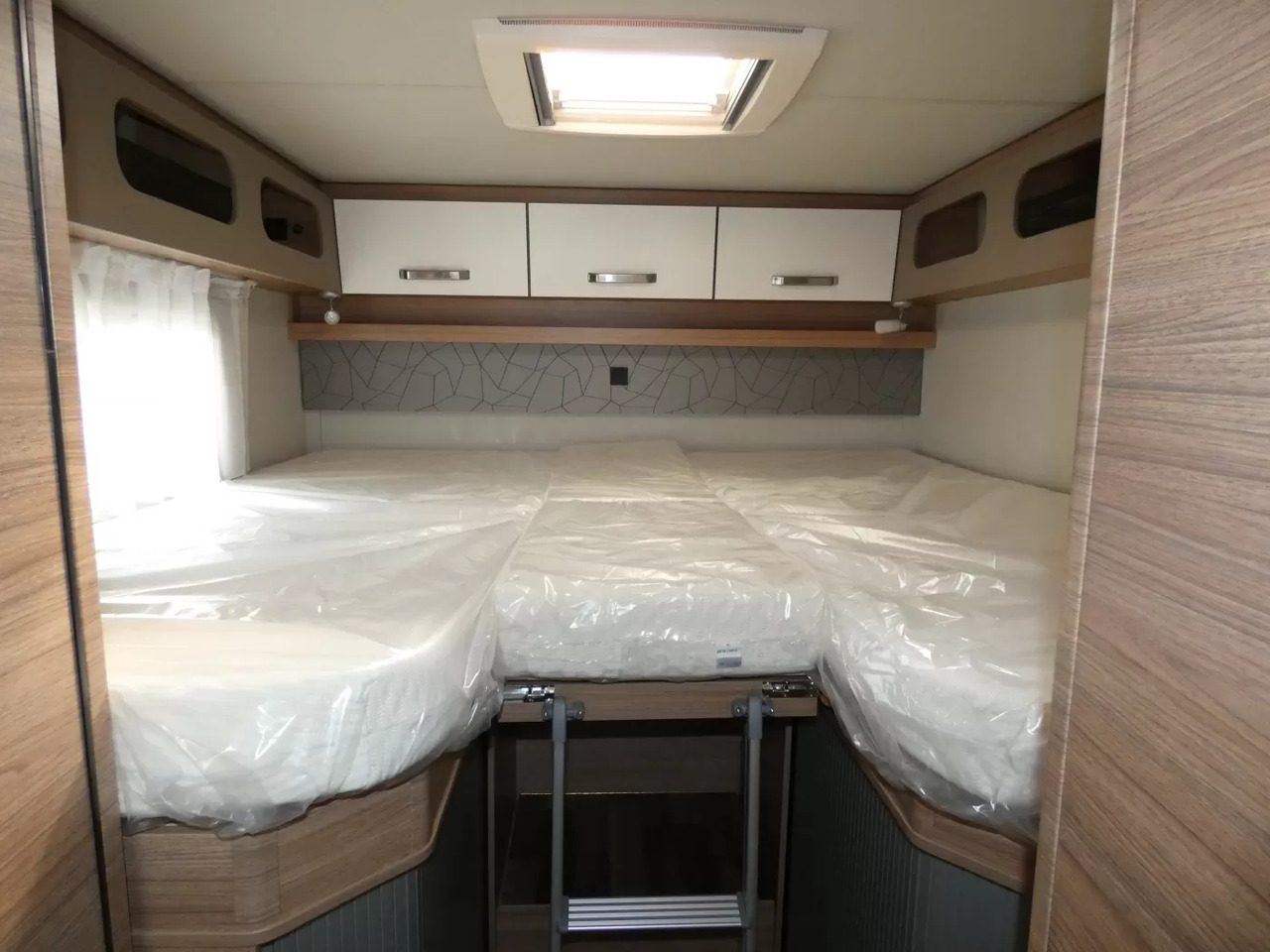 New Semi-integrated motorhome Weinsberg CaraCompact 640 MEG EDITION [PEPPER] *8106: picture 18