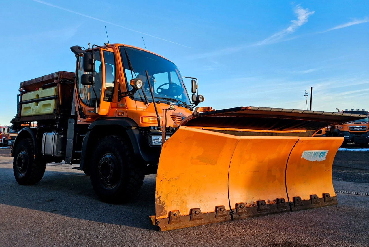 New Snow removal vehicle Unimog U500 Hydrostat  280PS Streuer Pflug Winterdienst: picture 6