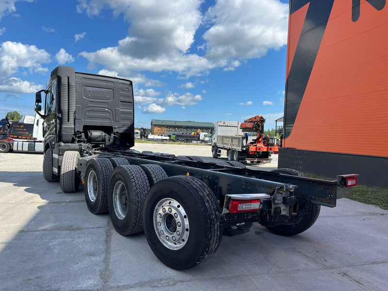 Cab chassis truck Volvo FH 750 10x4*6 GCW 100 ton / CHASSIS L=7350 mm: picture 9